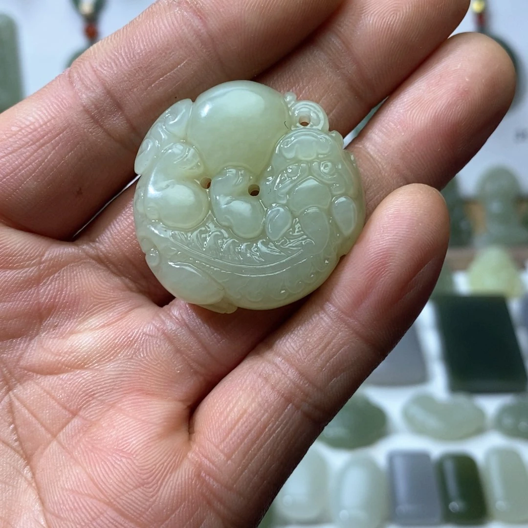 和田玉颈饰未镶嵌