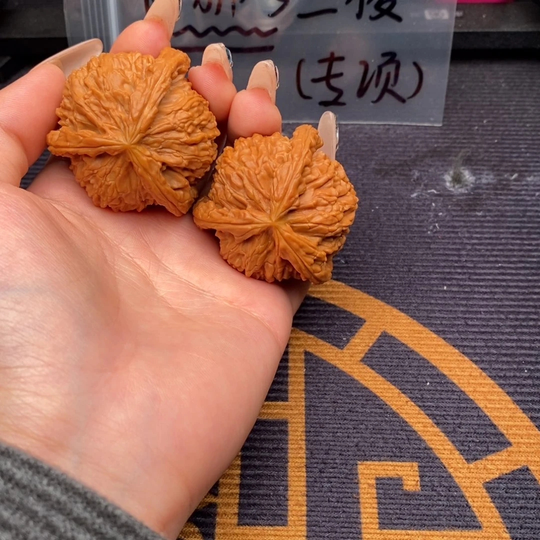 纸***匠文玩核桃吊坠白狮子