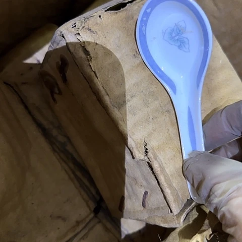 瓷片国营厂库存微瑕一盒