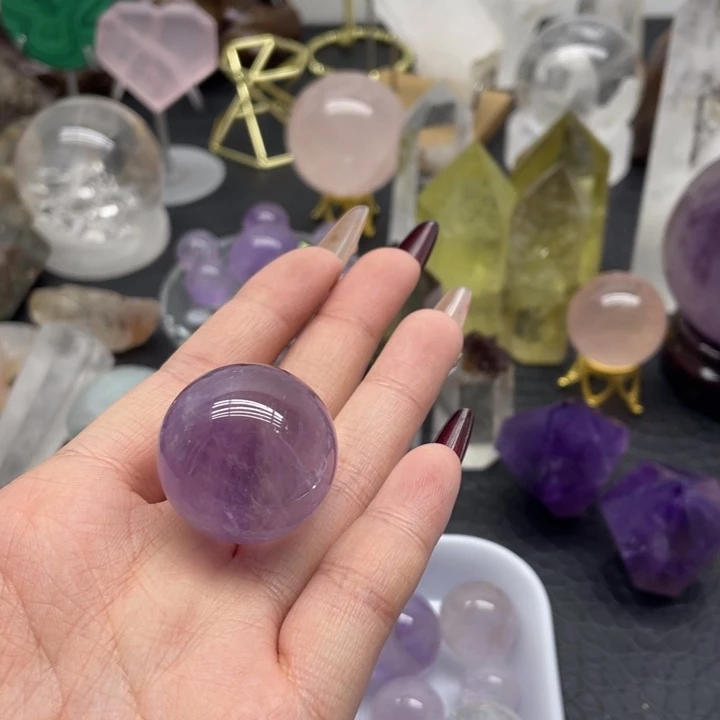 水晶9未镶嵌不****?天然水晶