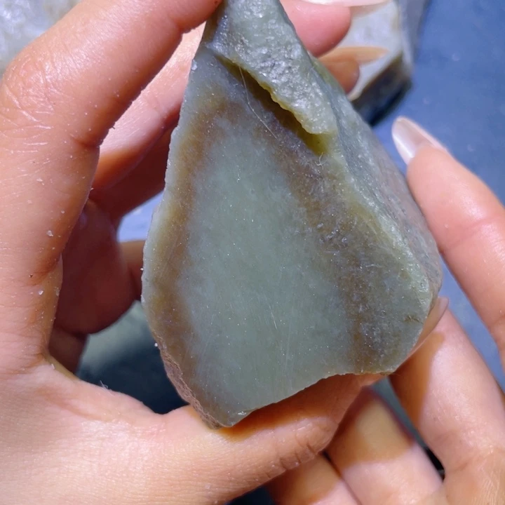 和田玉未镶嵌珠宝半成品