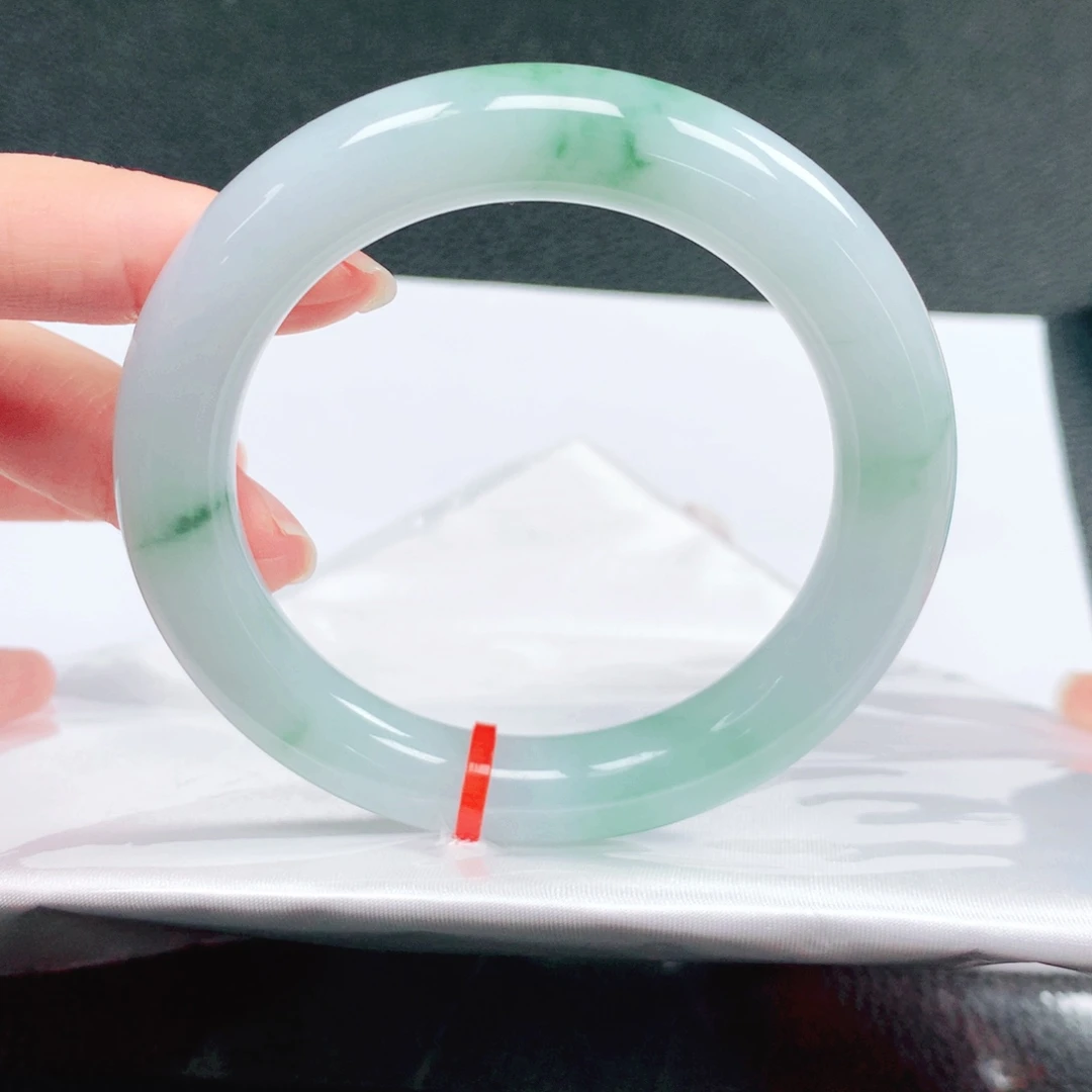 翡翠未镶嵌手镯57圈