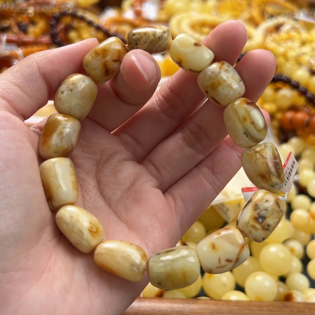 未镶嵌琥珀珠宝奇石