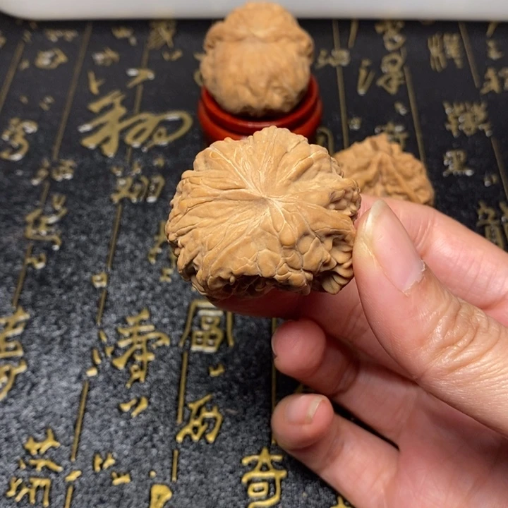 ****人吊坠文玩核桃文玩核桃异形单只