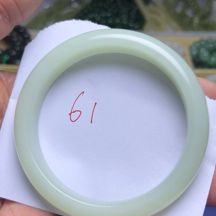 东陵石未镶嵌手镯