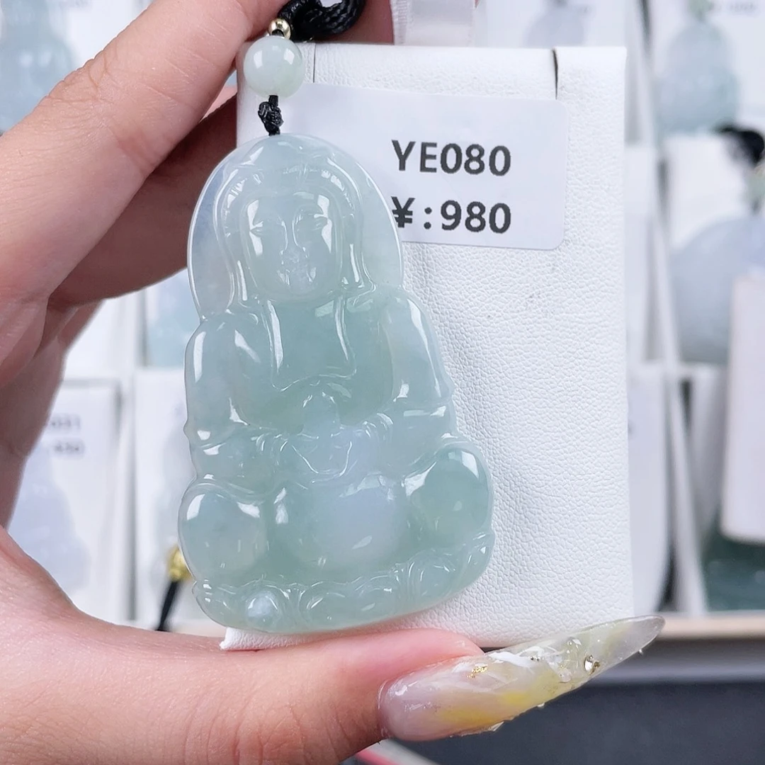 翡翠未镶嵌颈饰YE080