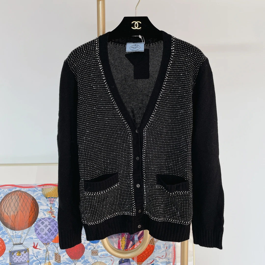 95新 Prada/普拉达 【PRADA】#普拉达黑色钉珠针织开衫