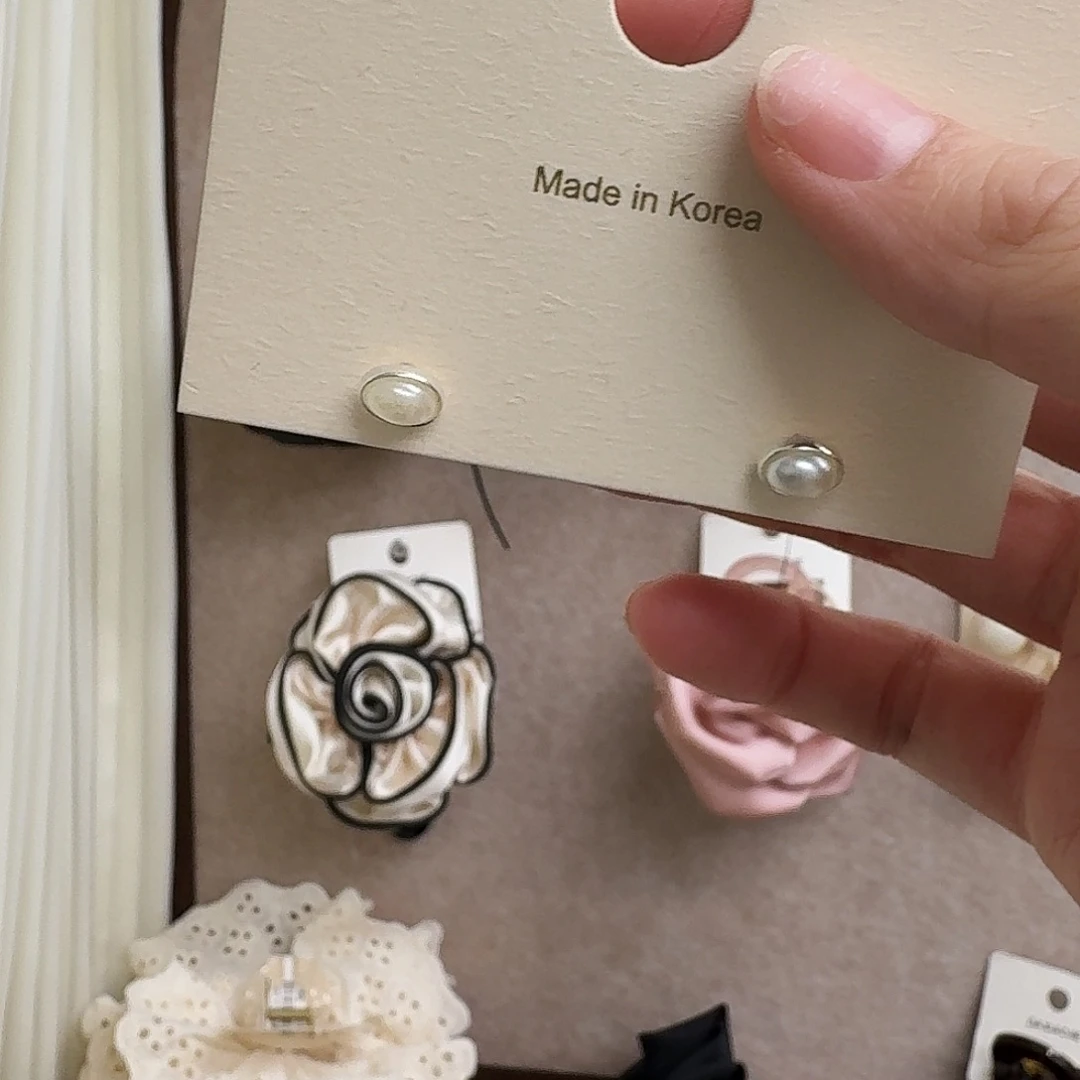 羽毛磁石通体银珍珠耳环