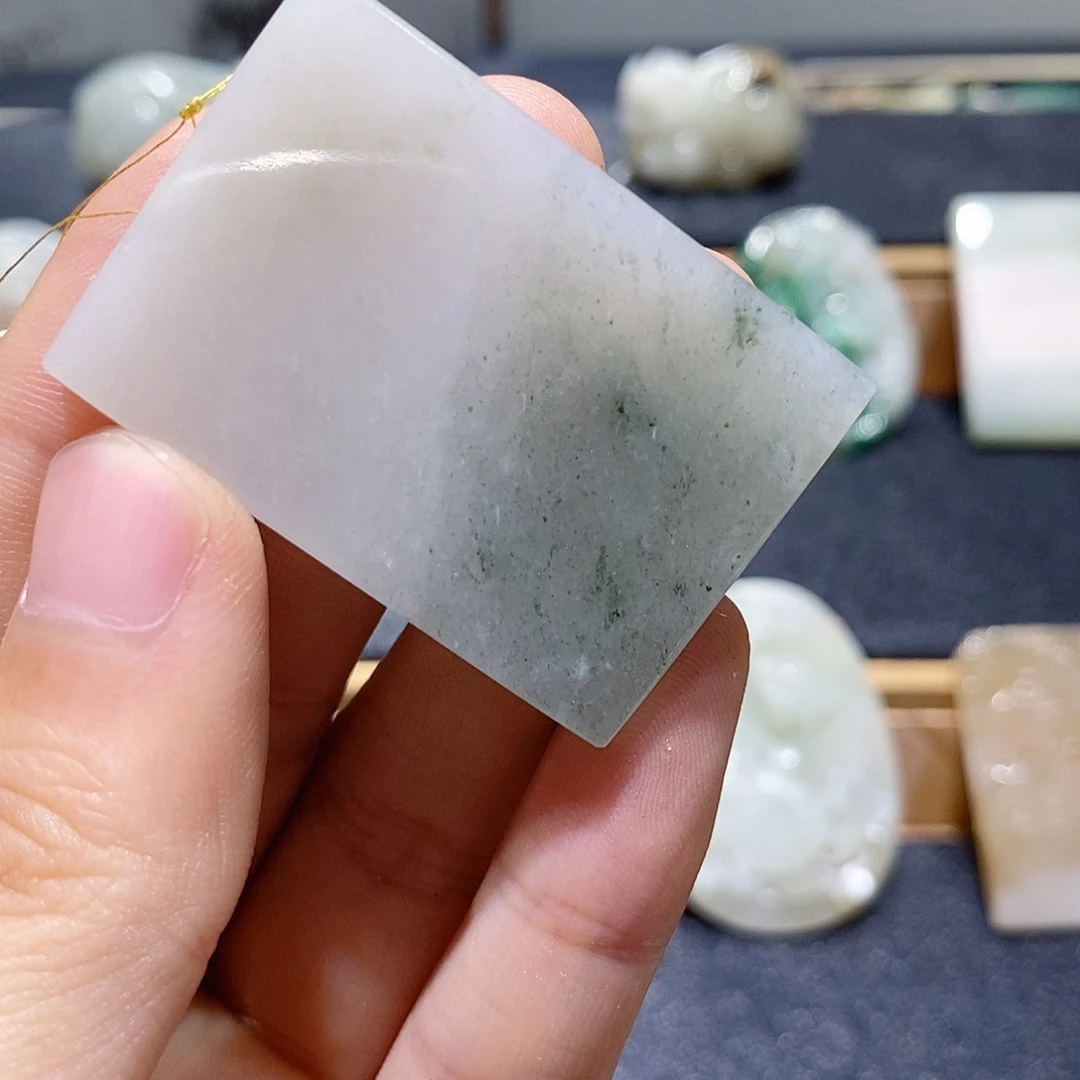 独山玉未镶嵌吊坠
