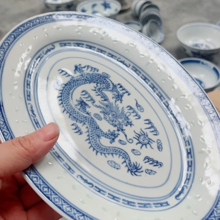 青花玲珑龙纹小鱼盘