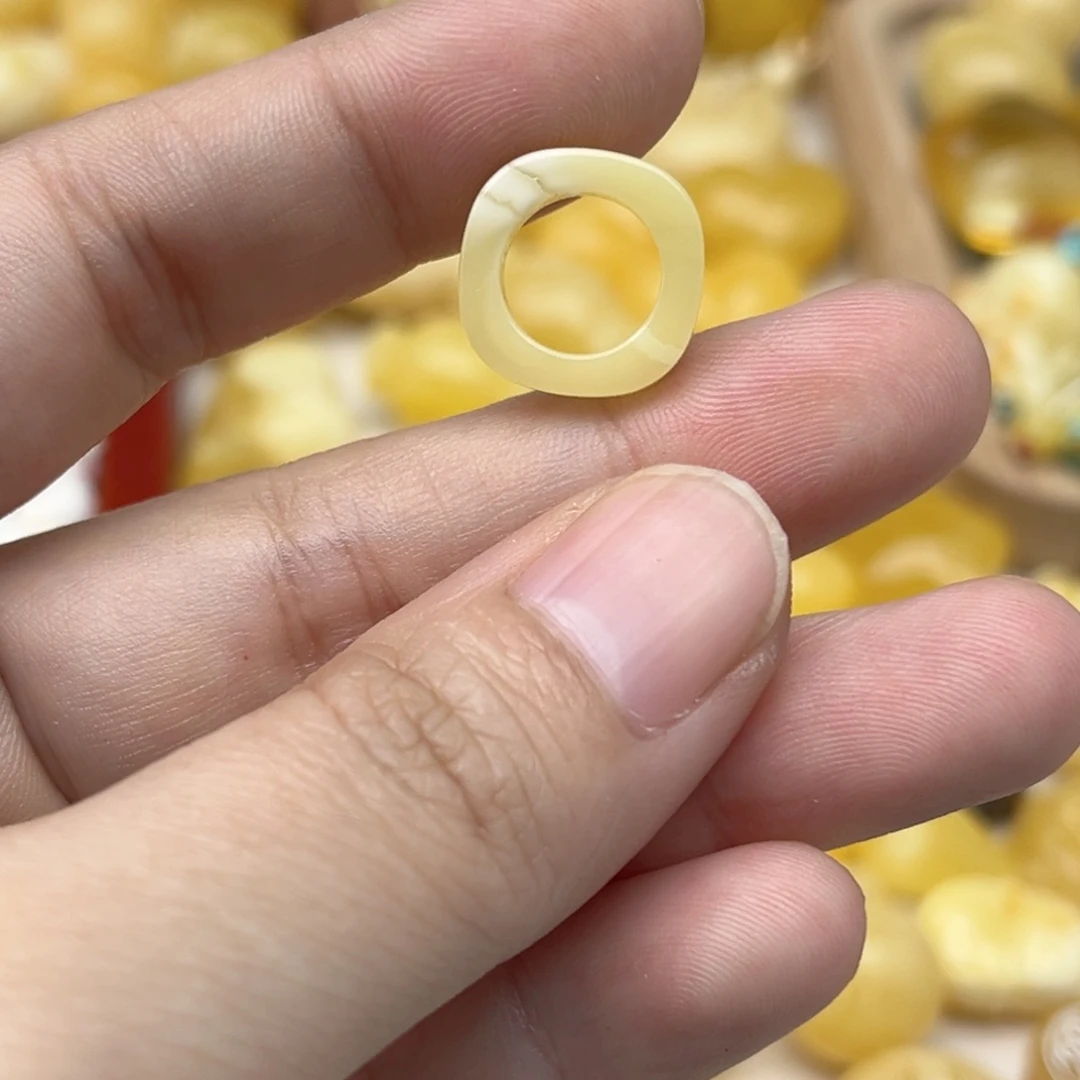 裸石蜜蜡未镶嵌配饰