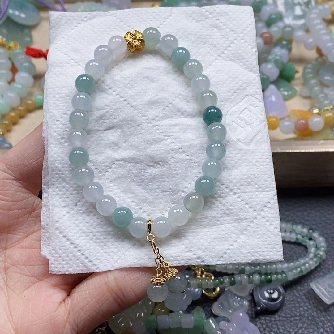 翡翠颈饰未镶嵌闪