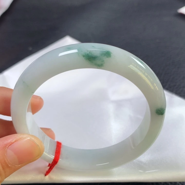 翡翠未镶嵌手镯56圈