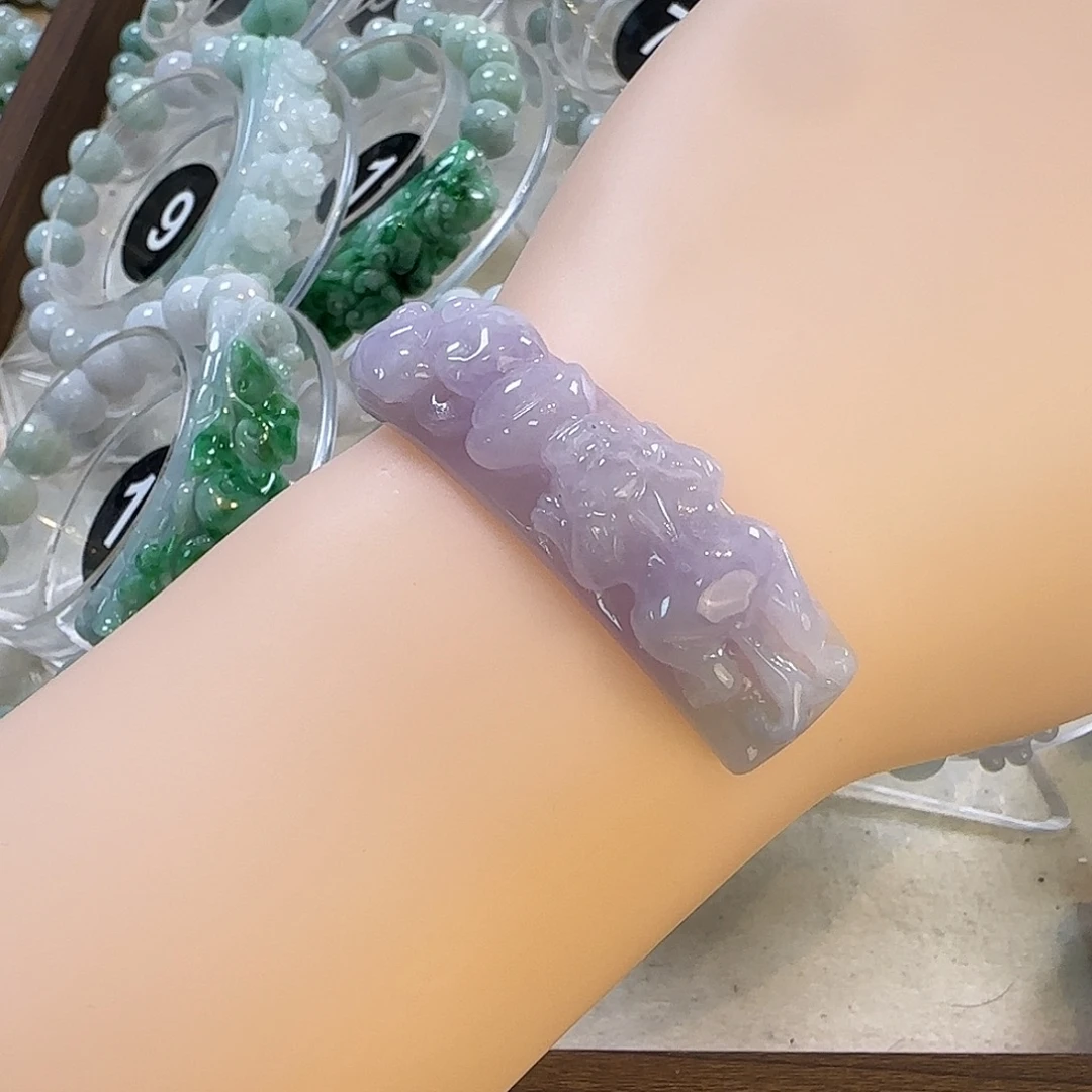 翡翠未镶嵌颈饰手牌5458