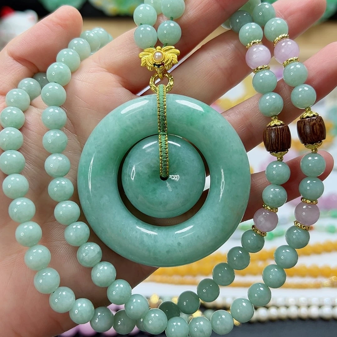 颈饰未镶嵌翡翠吊坠