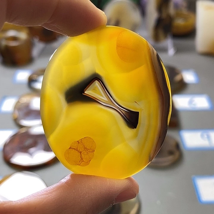 玛瑙/玉髓未镶嵌珠宝半成品30