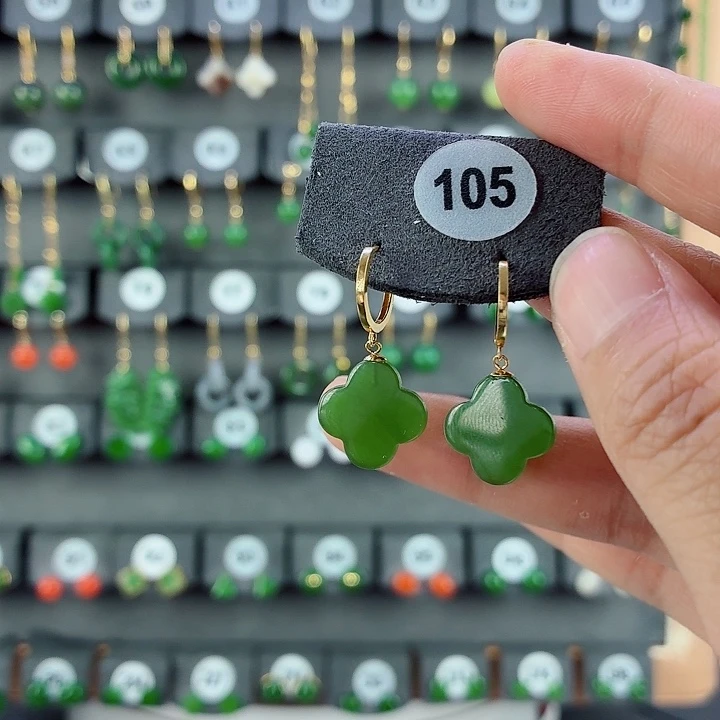 和田玉18K金镶嵌耳饰