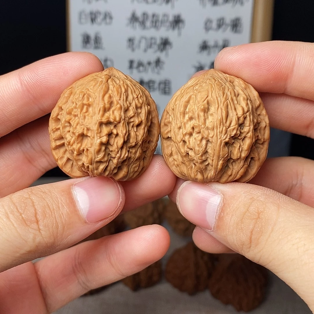 吊坠文玩核桃绣球