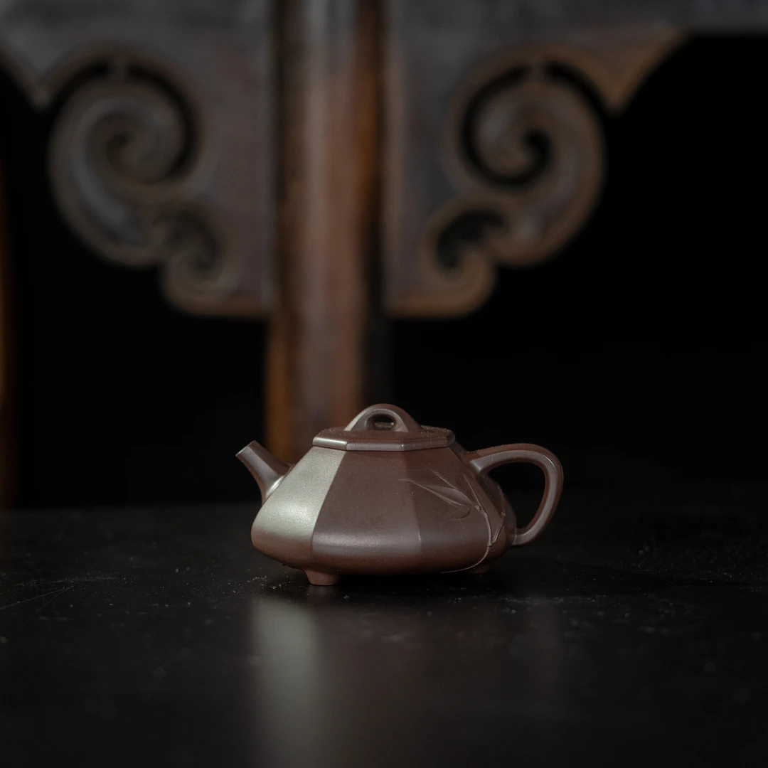 珽珽茶器 八方隐竹 王涛制 老紫泥 135cc 宜兴紫砂壶