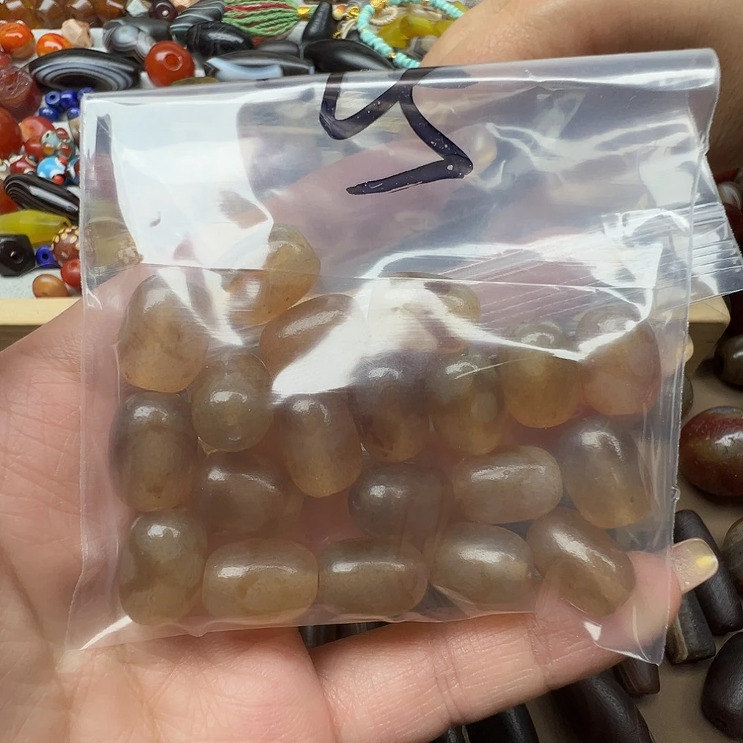 金***M玛瑙/玉髓未镶嵌珠宝半成品