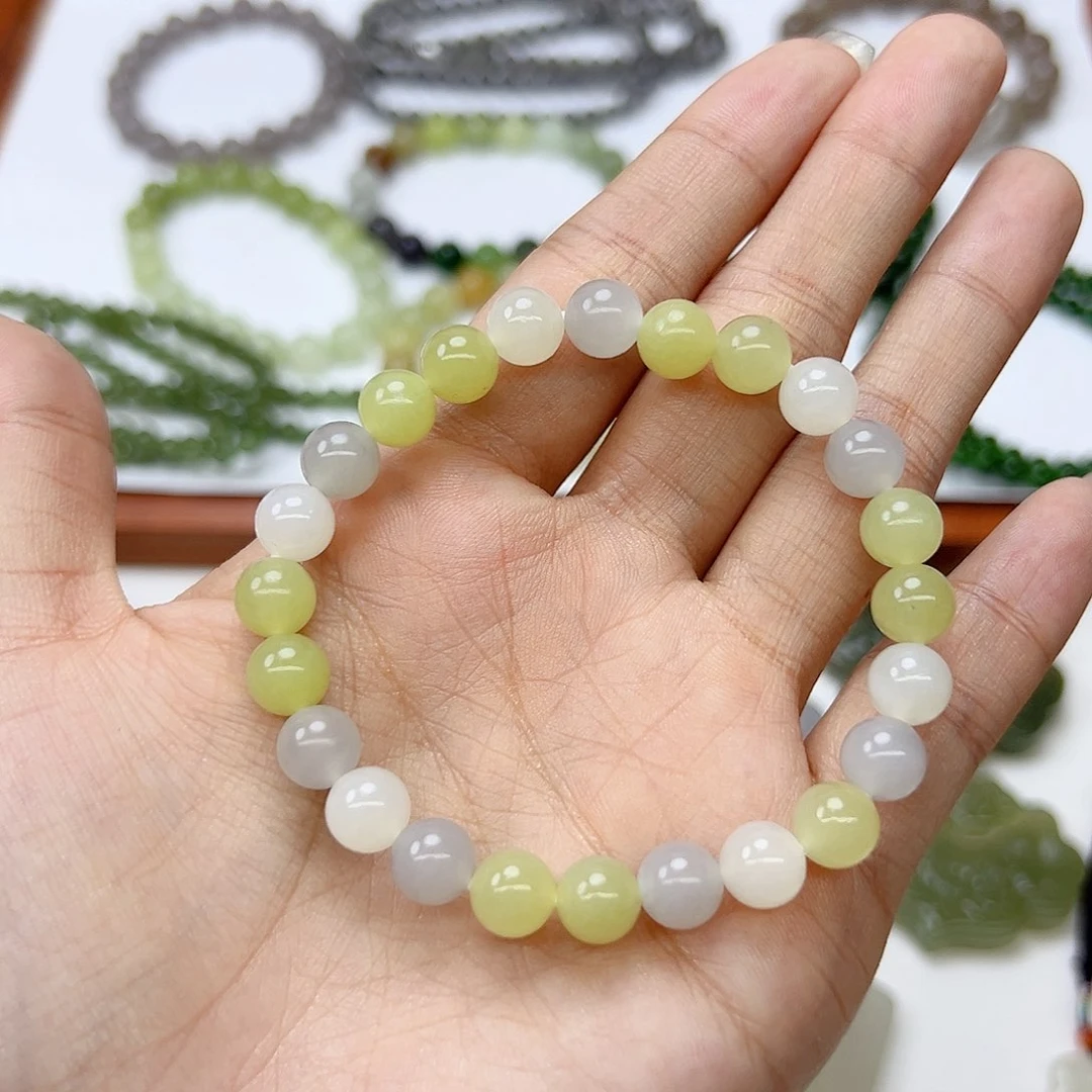 未镶嵌颈饰和田玉