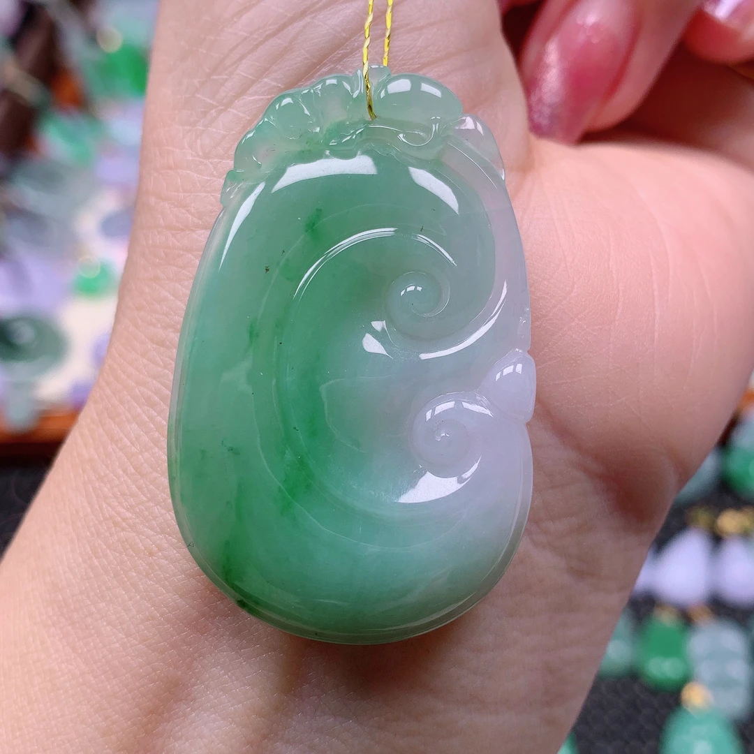 缅甸天然A货翡翠，飘绿如意，编号j/1123尺45.5-28.8-5,5