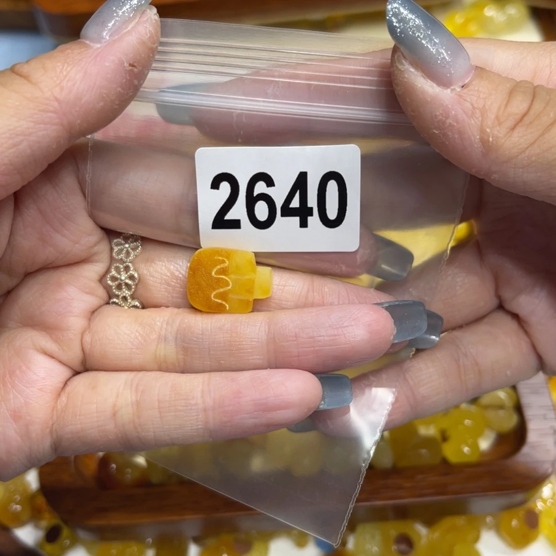 琥珀未镶嵌珠宝奇石