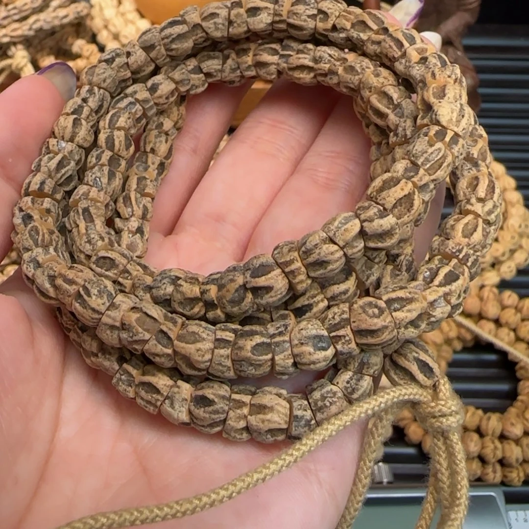 王***，柏香籽/百香籽吊坠