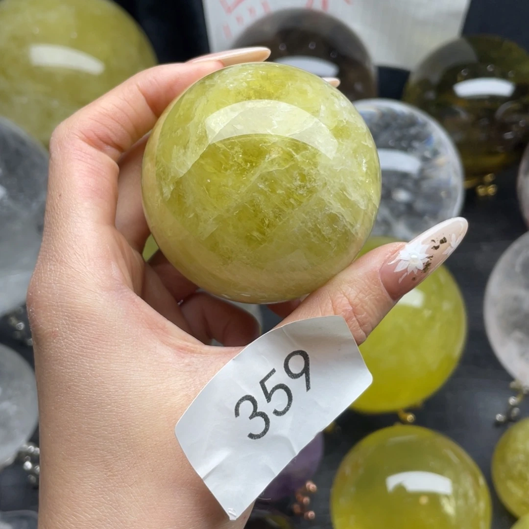 水晶未镶嵌摆件359  6.3CM