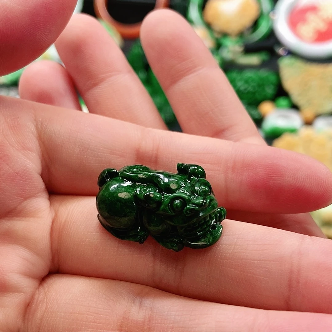 翡翠未镶嵌颈饰翡翠挂件