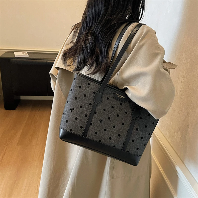 大学生上课包包2025新款单肩腋下时尚百搭大容量波点托特包通勤女
