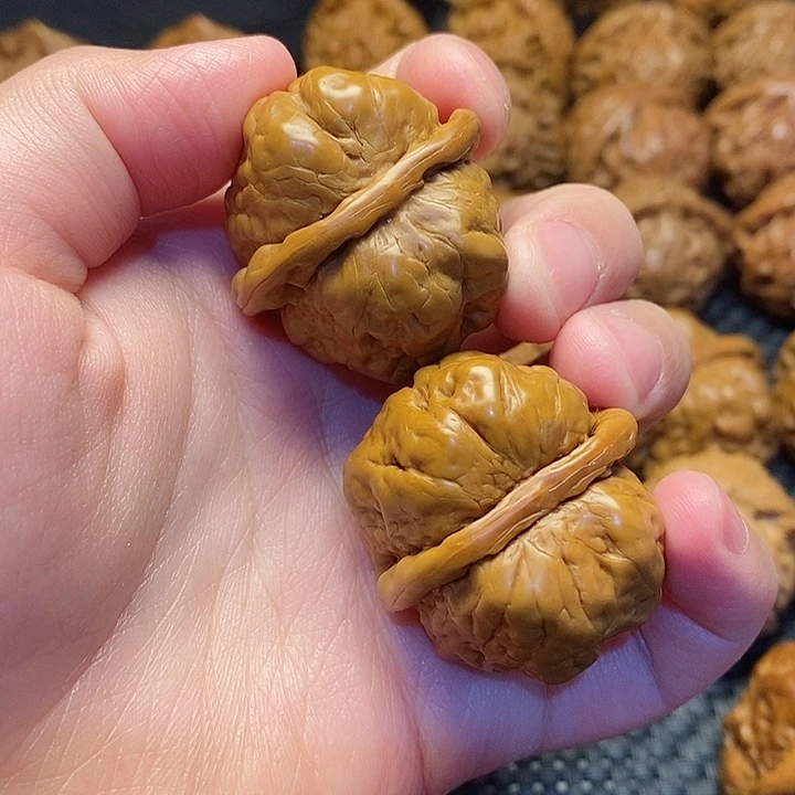 文玩核桃把件蛤蟆头