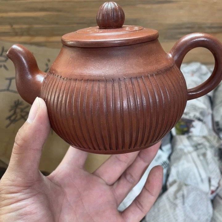 茶壶紫砂老厂紫砂壶一件。