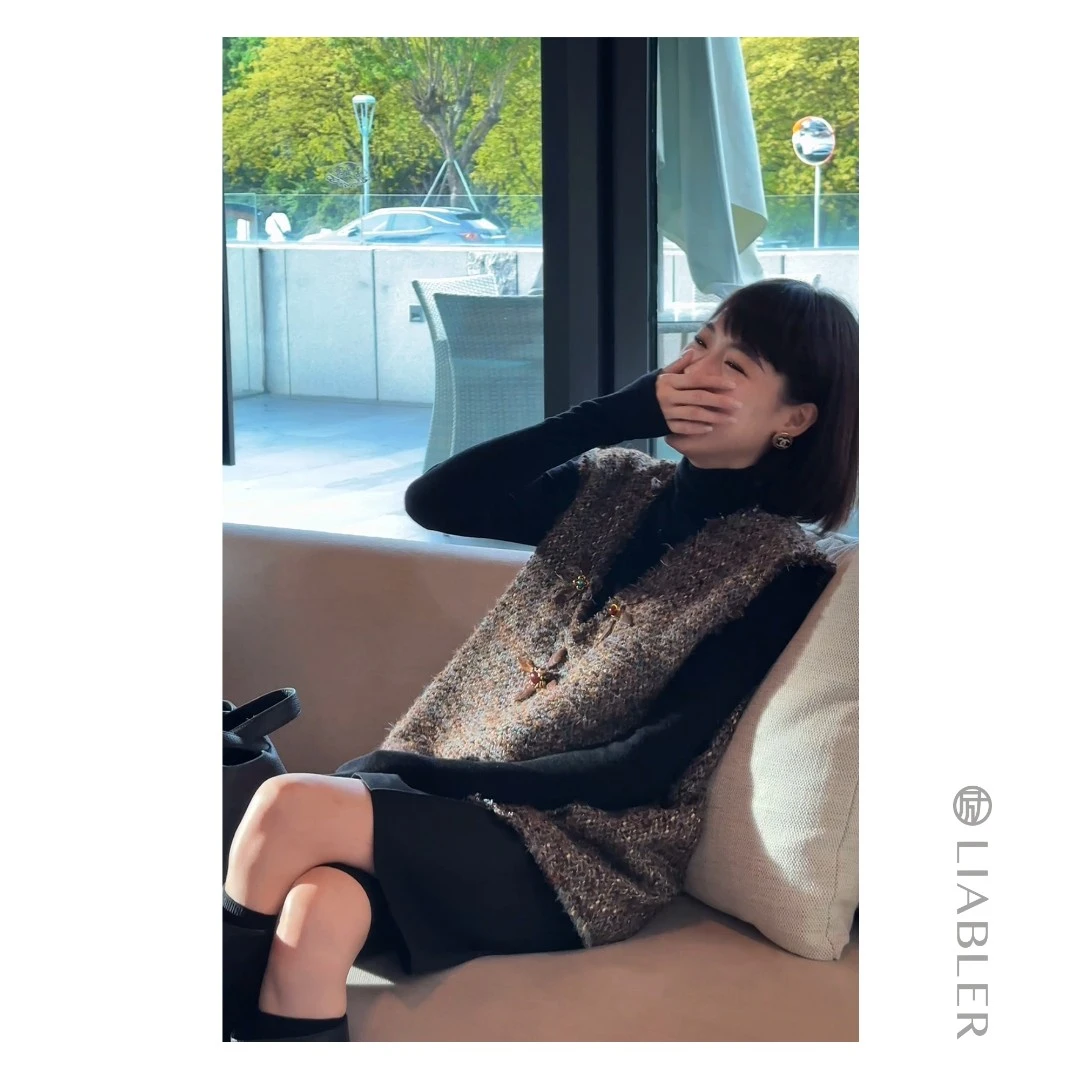 LIABLER/励 W25秋冬撞色呢料小香风无袖须边马甲 LAW25129D