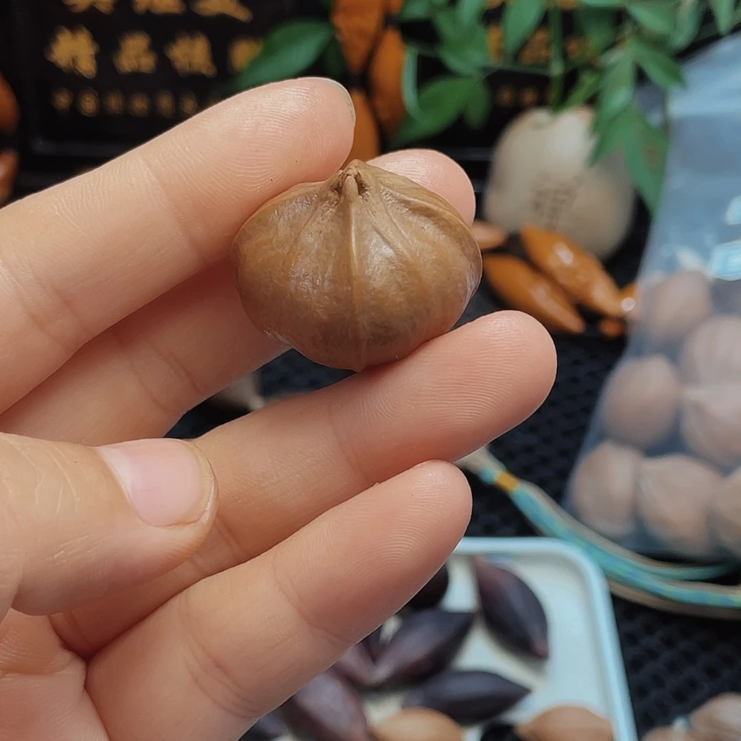 橄榄核吊坠?**苍2.8四花