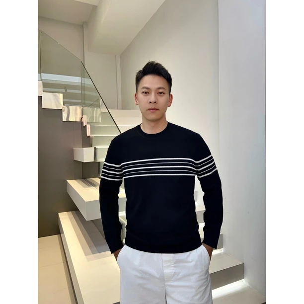 男士条纹针织衫毛衣圆领男士时尚长袖休闲秋冬