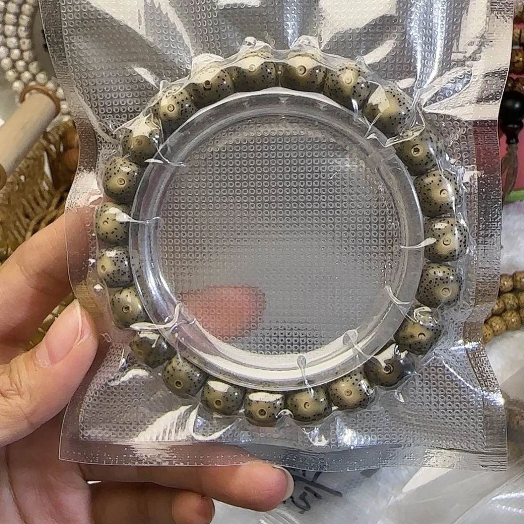 曾***牛星月菩提手串星月菩提