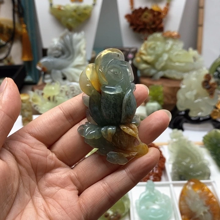 未镶嵌蛇纹石玉颈饰