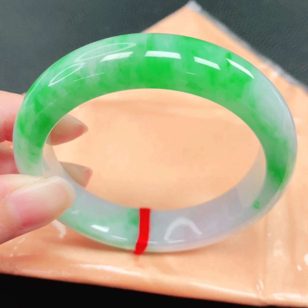 翡翠未镶嵌手镯55圈