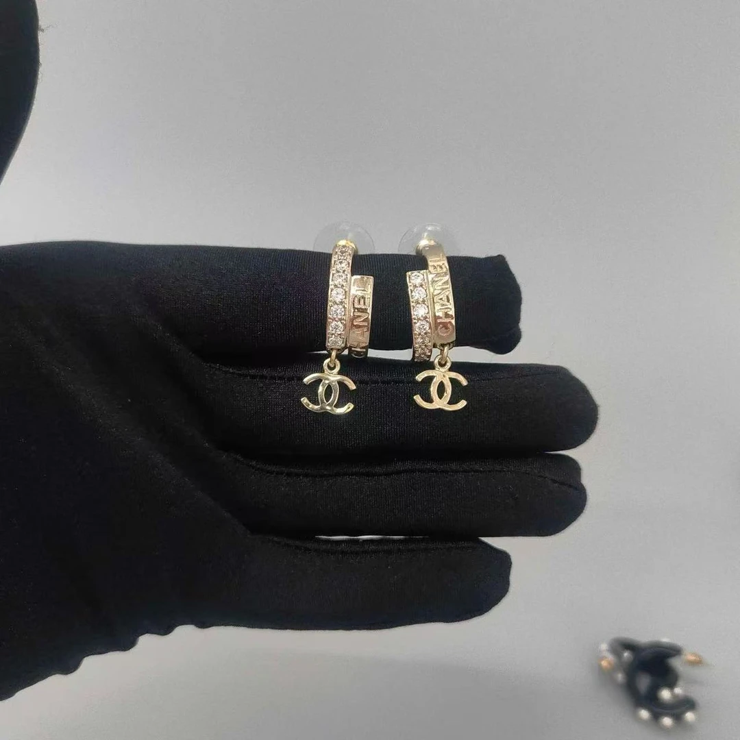 99新 Chanel/香奈儿 香奈儿 CHANEL 字母闪钻双C吊坠耳环