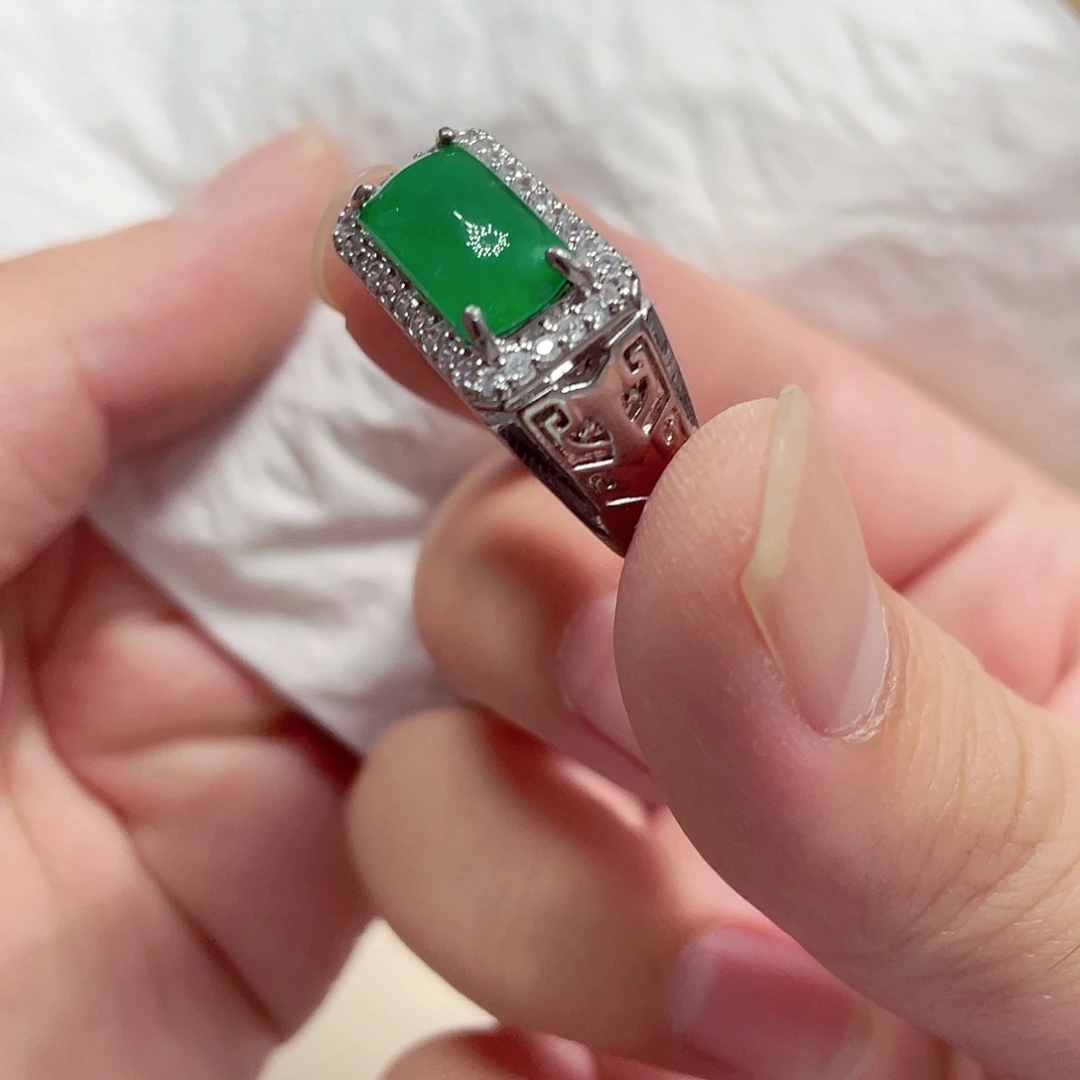 翡翠未镶嵌颈饰先鉴后发一物一证