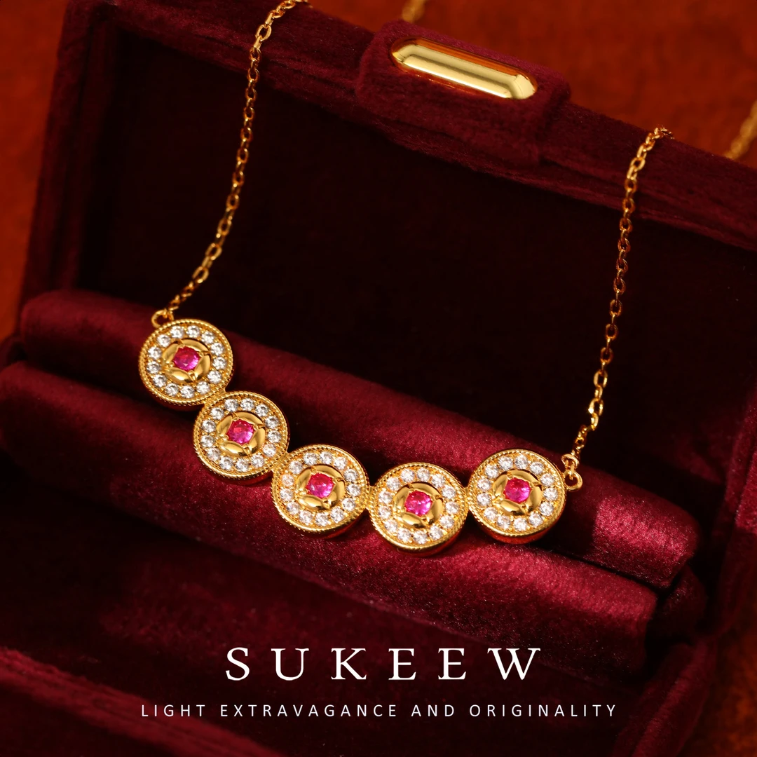 SUKEEW/酥可 镀k金【财运连连】轻奢钱多多红镶项链491003