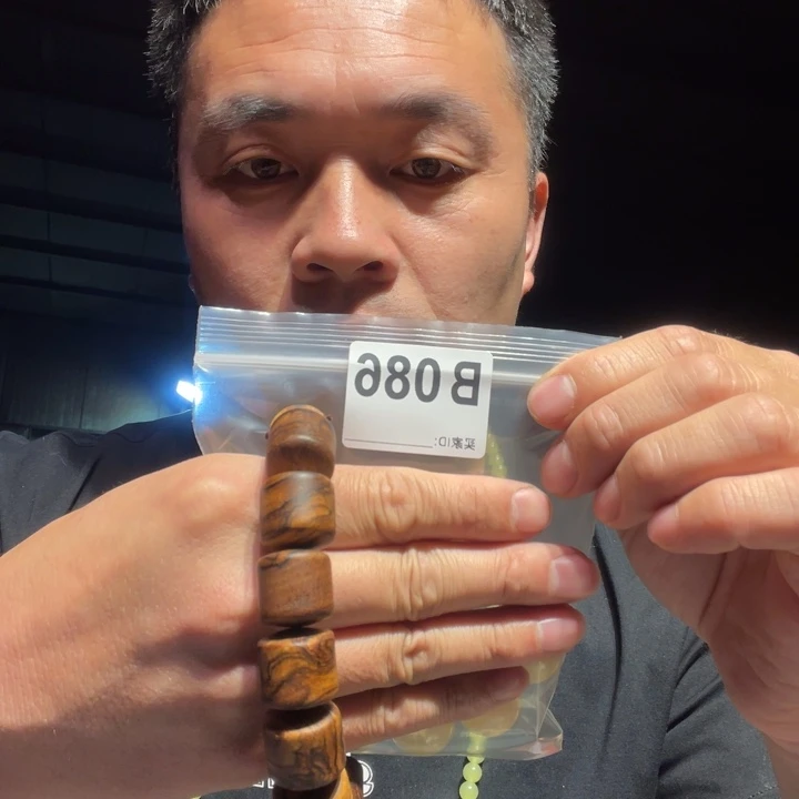 大叶紫檀（黑酸枝木类）086