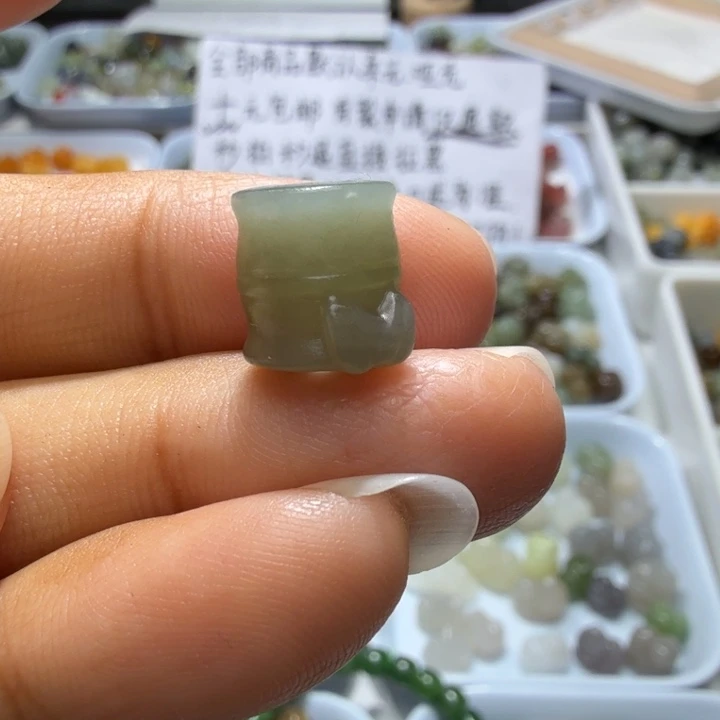 和田玉未镶嵌珠宝奇石