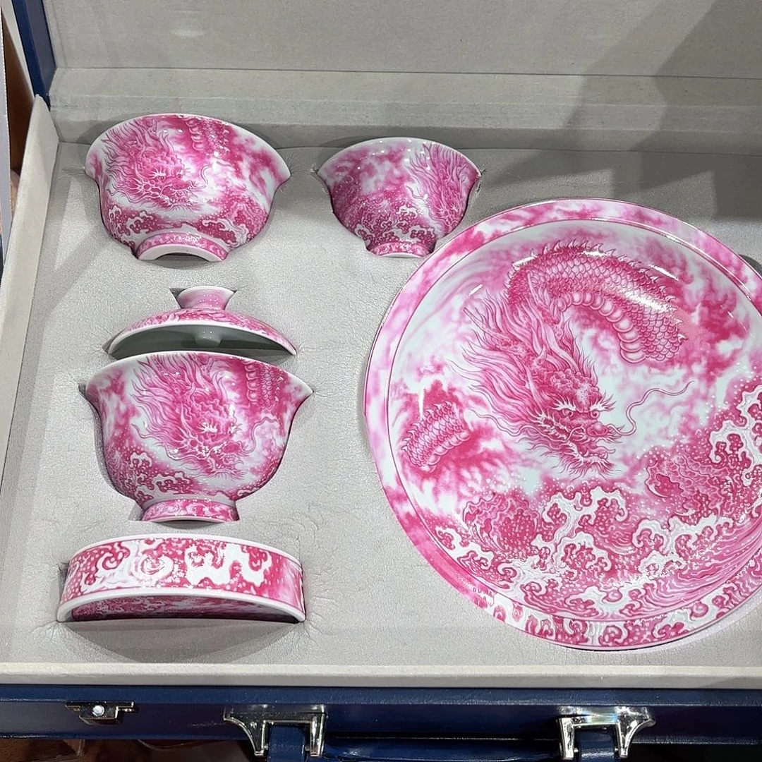 瓷片景德镇瓷器精品陈列