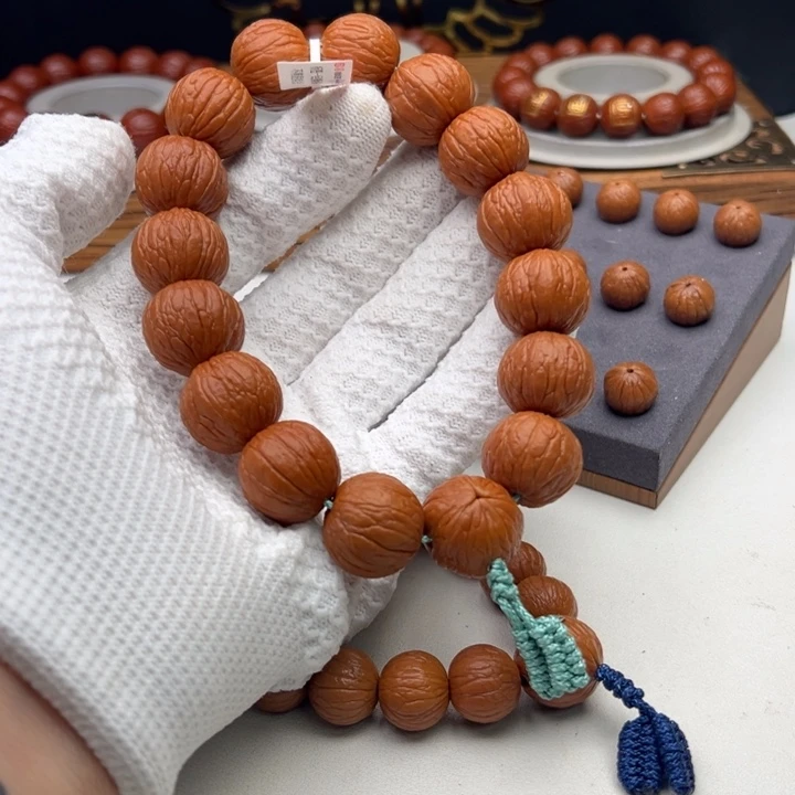 吊坠猴头核桃聚宝盆