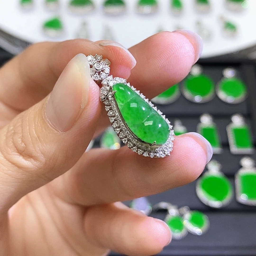 翡翠18K金镶嵌吊坠(不含链)