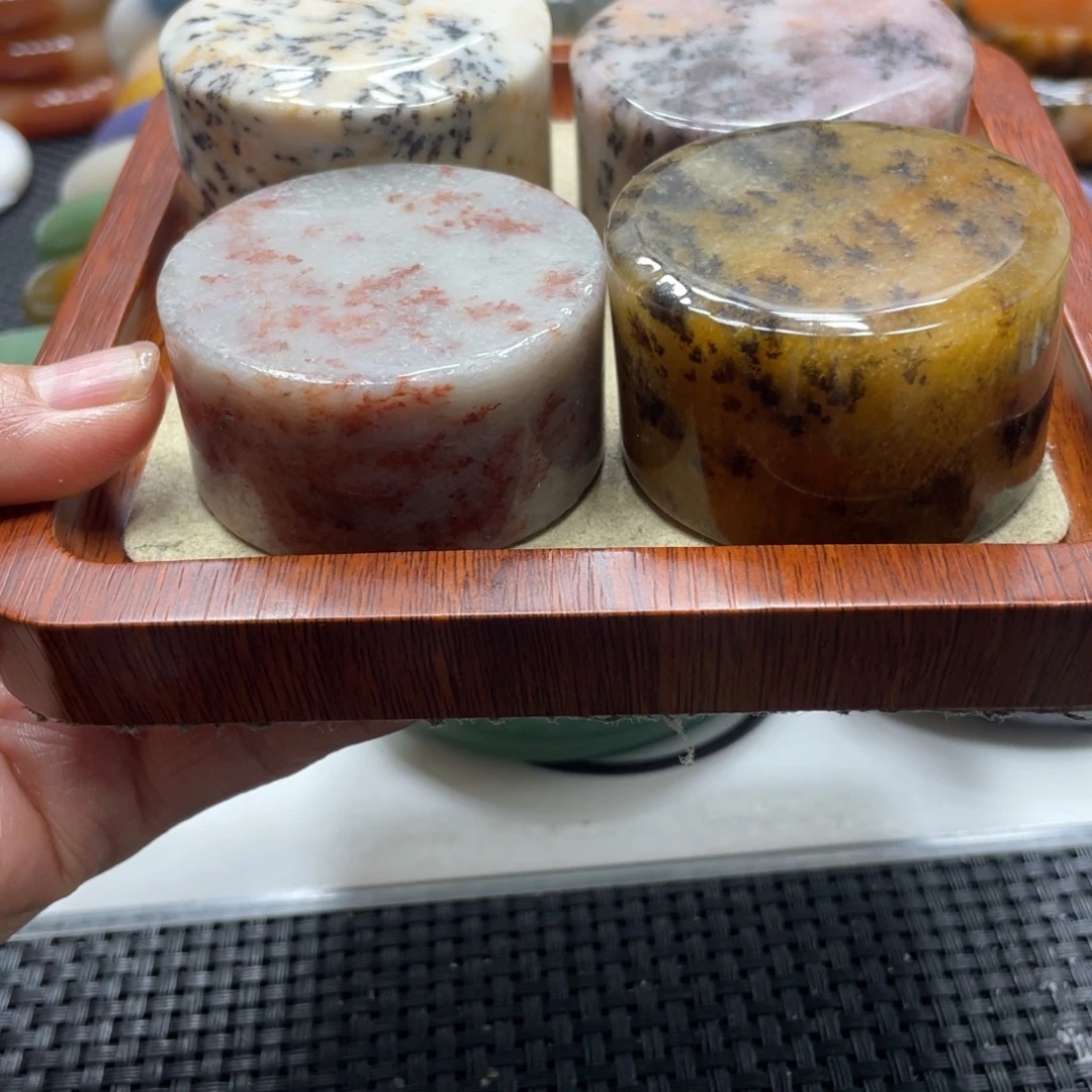 石英岩玉未镶嵌手镯