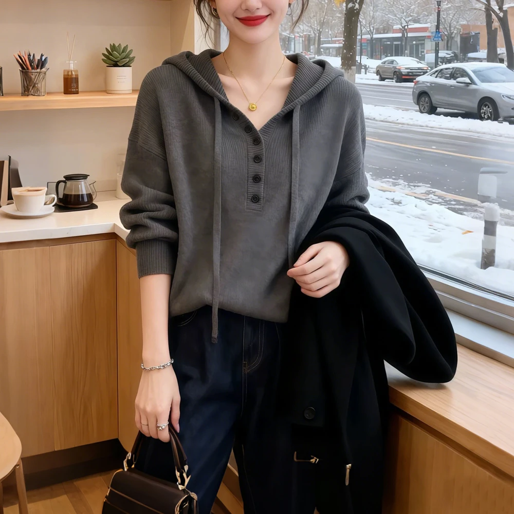 2025秋冬新款韩式简约风连帽纯色套头针织衫女氛围感百搭长袖毛衣