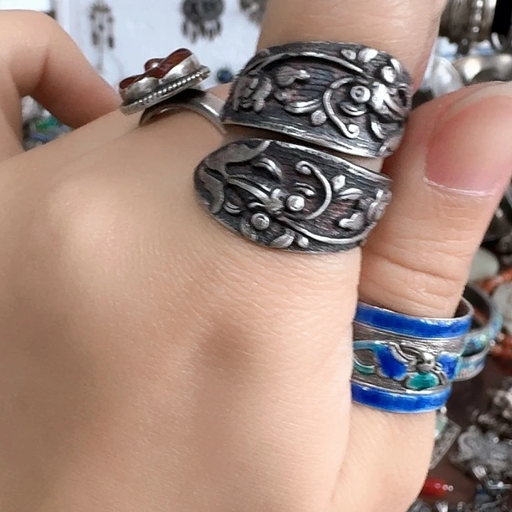幸***涵非金属足银戒指一个